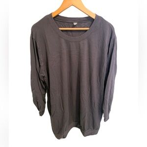 Sweetlegs Clothing Inc. Gray Long-Sleeve Crewneck Sweatshirt XL